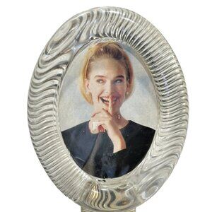Le Frame Clear Acrylic Plastic Oval Picture Frame 5" Holds 2.5 X 3.5 Inch Photo